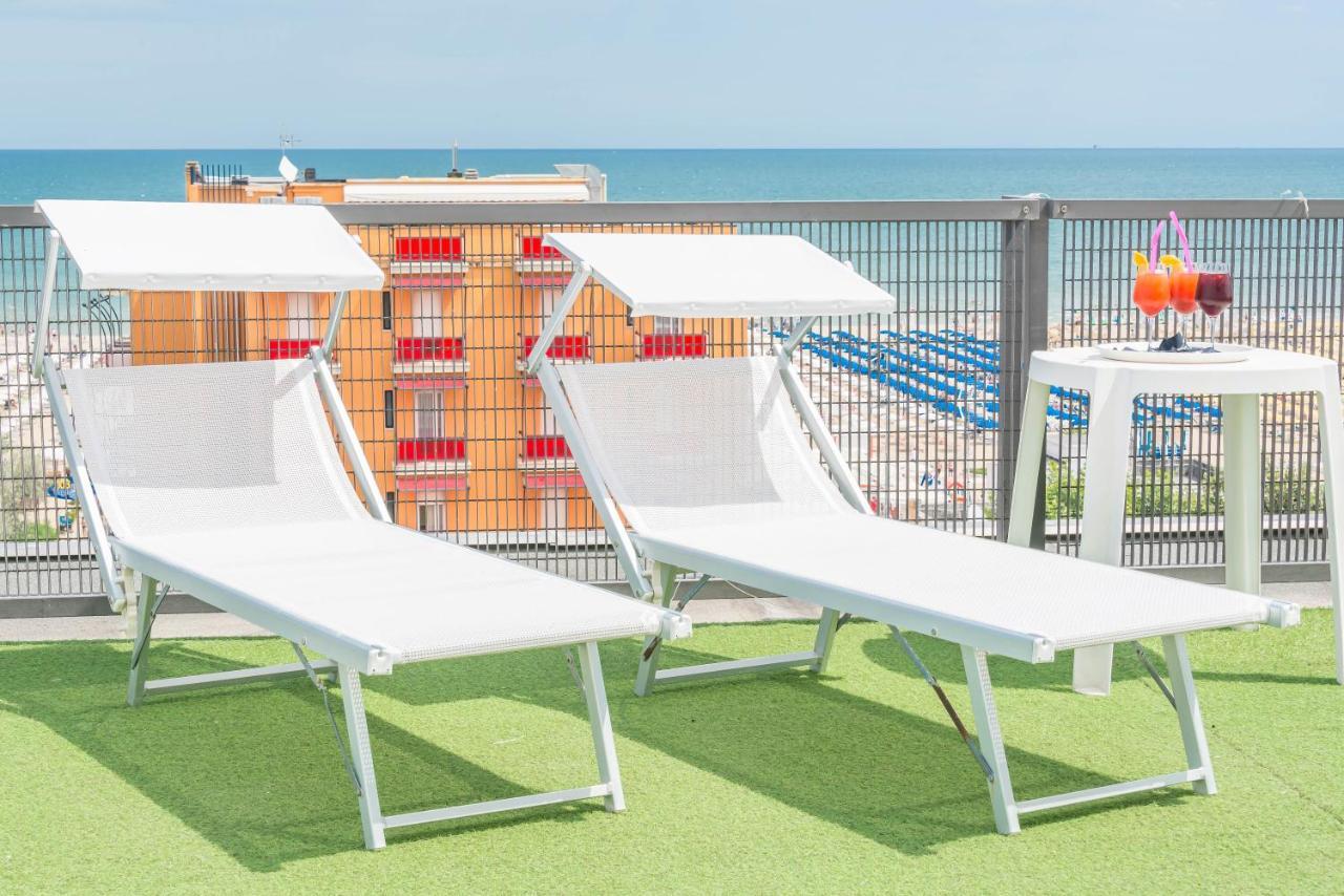 Hotel Eiffel Rimini Extérieur photo