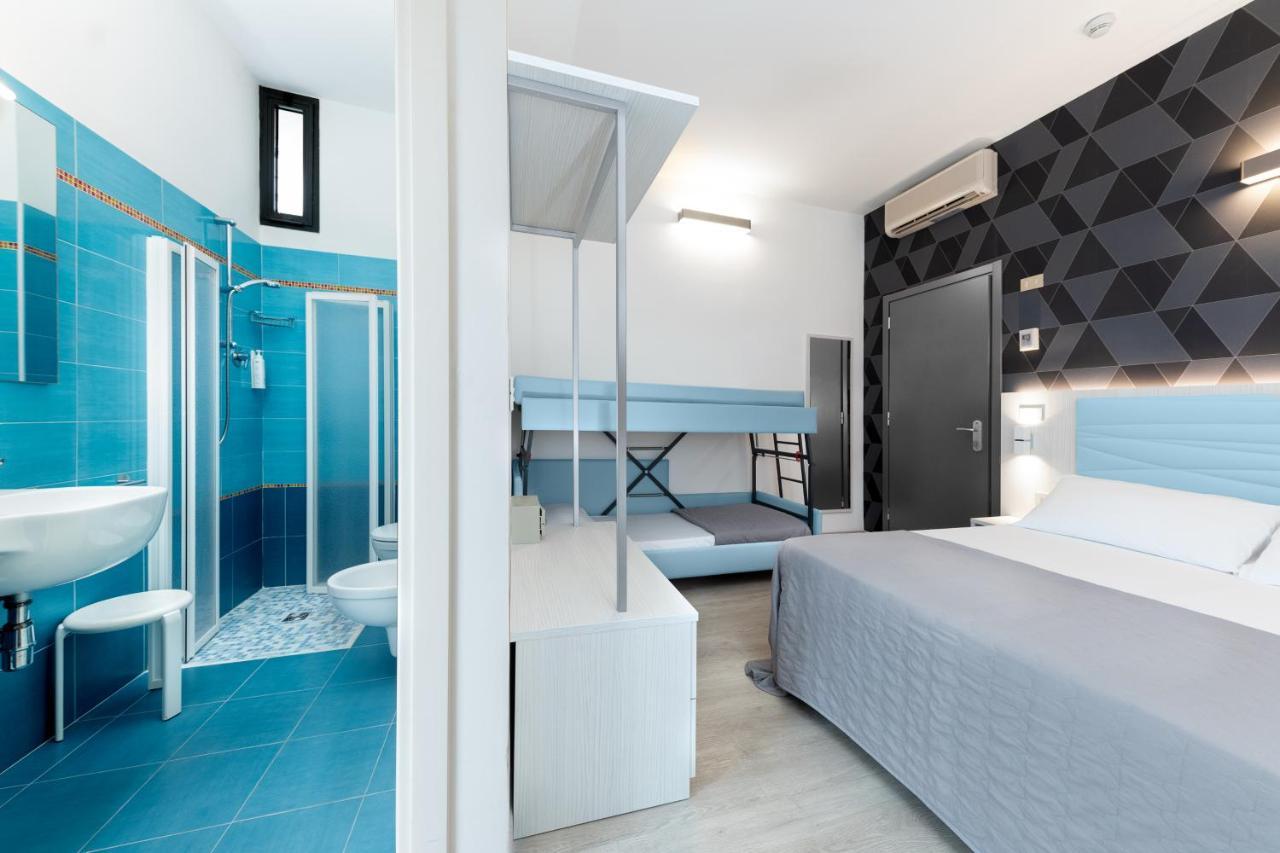 Hotel Eiffel Rimini Extérieur photo