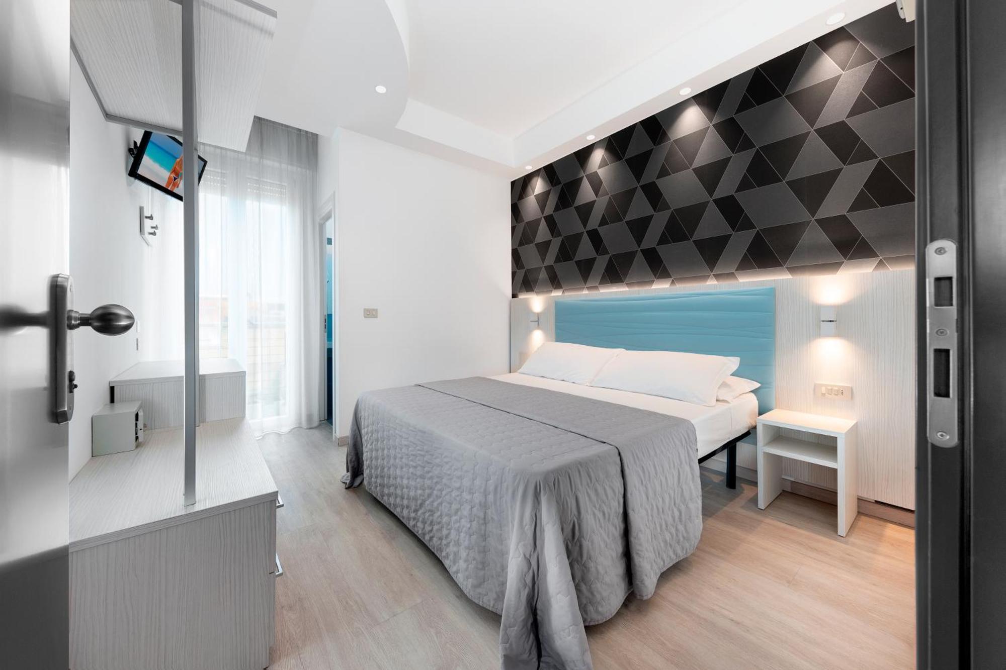 Hotel Eiffel Rimini Extérieur photo