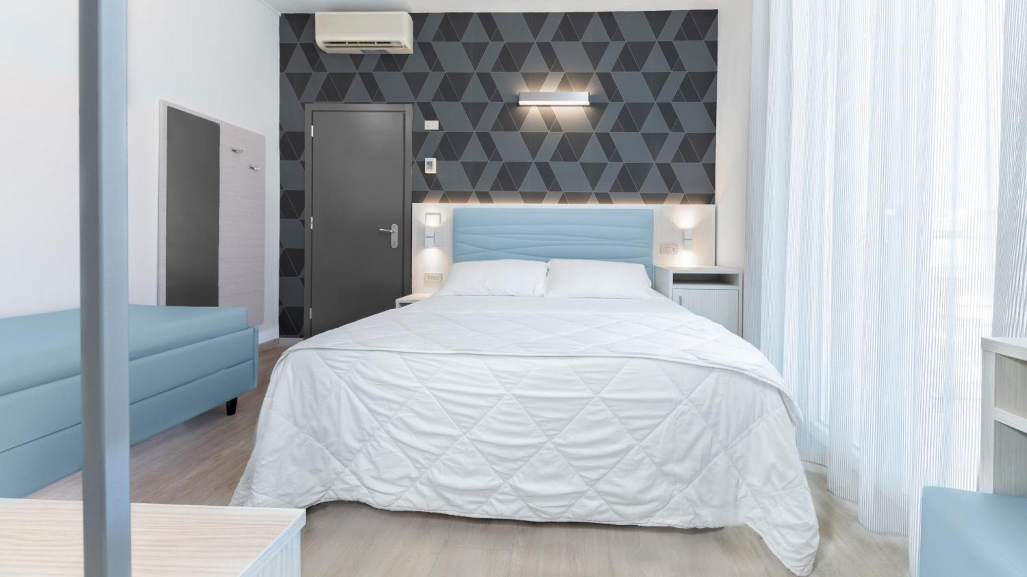 Hotel Eiffel Rimini Extérieur photo