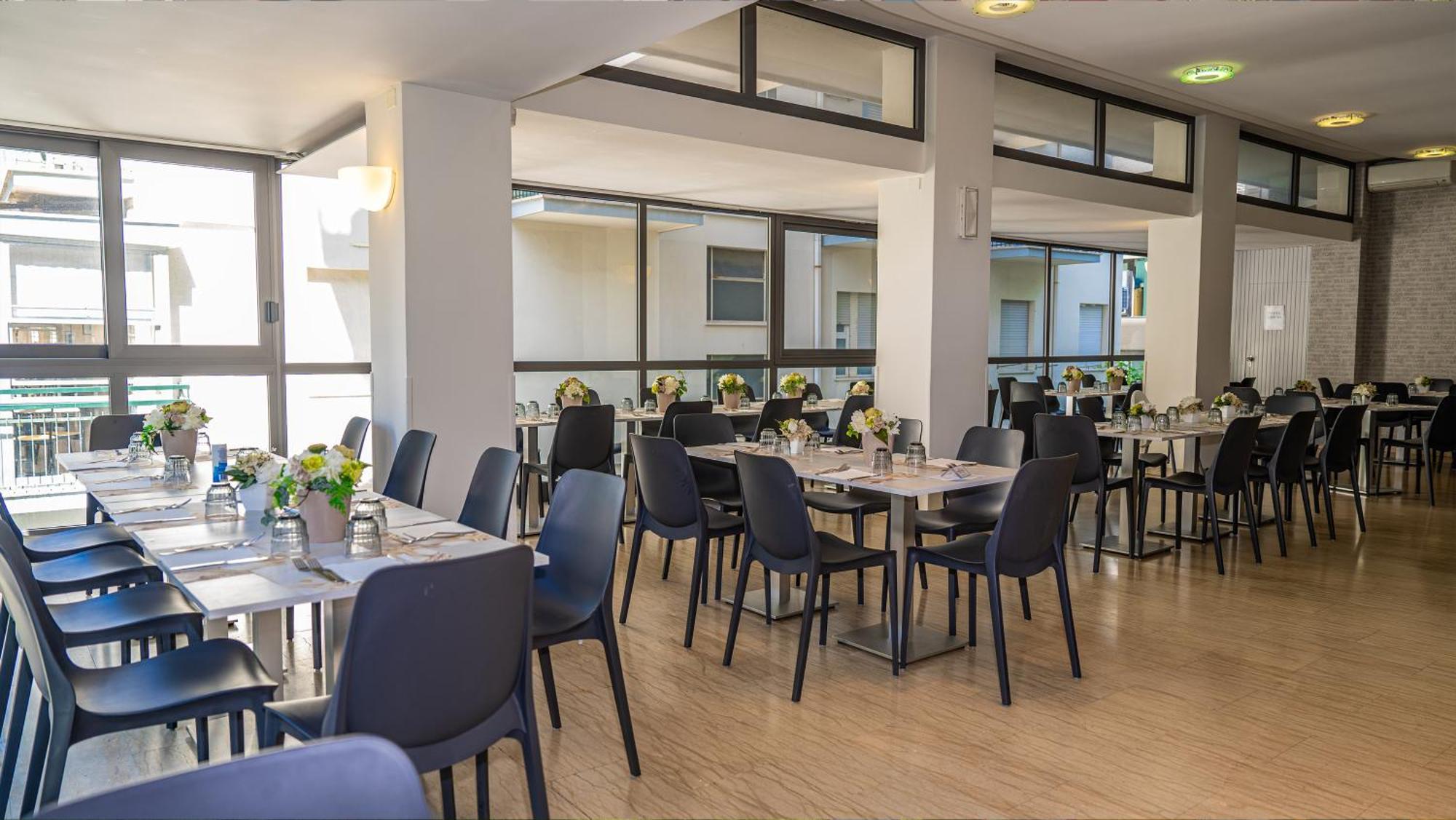 Hotel Eiffel Rimini Extérieur photo