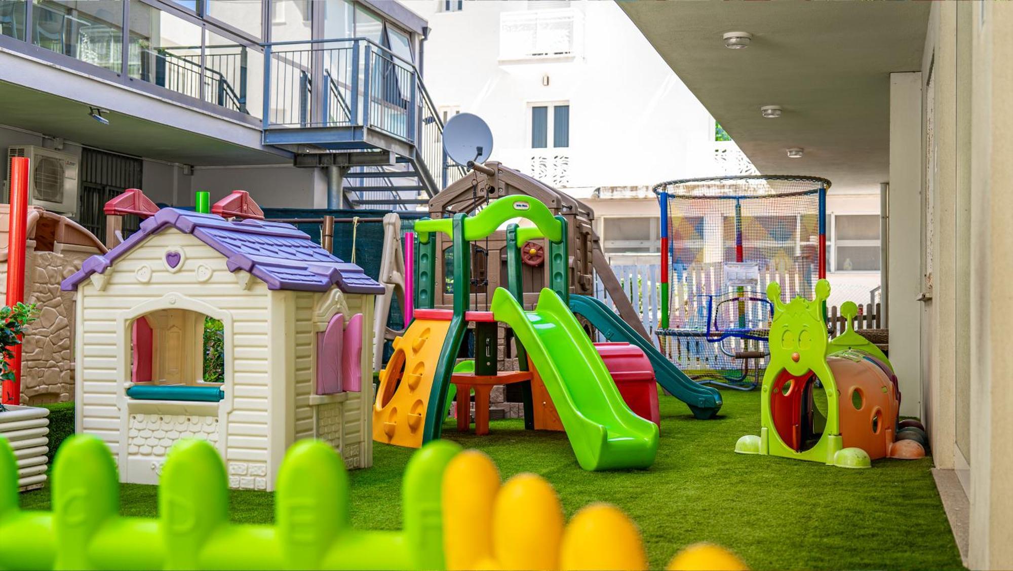 Hotel Eiffel Rimini Extérieur photo