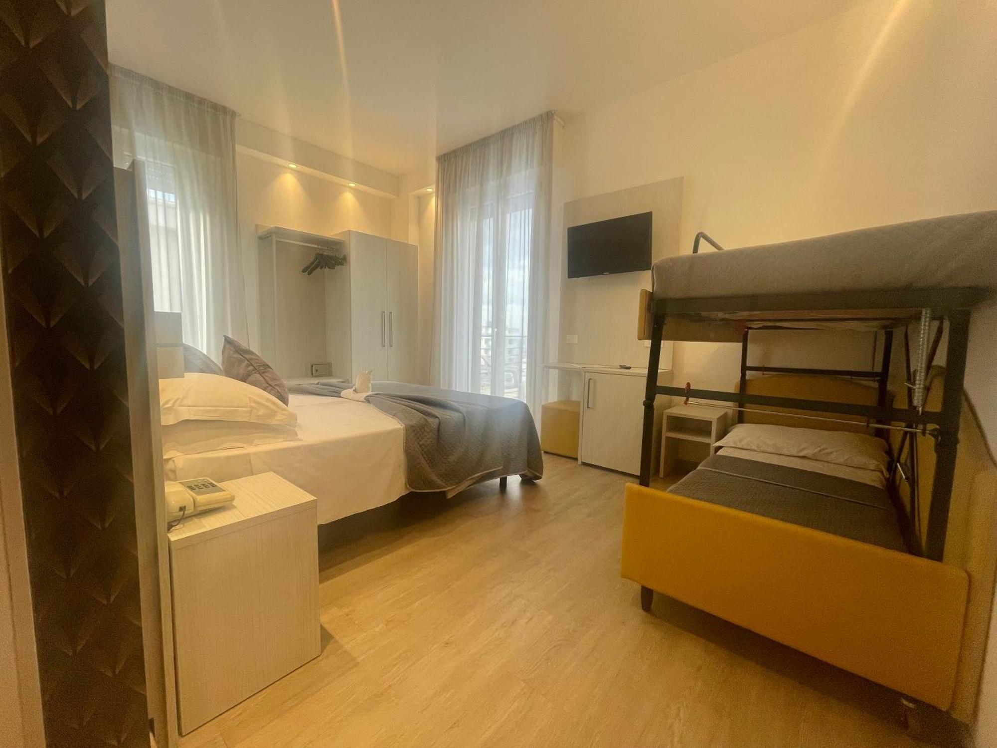 Hotel Eiffel Rimini Extérieur photo