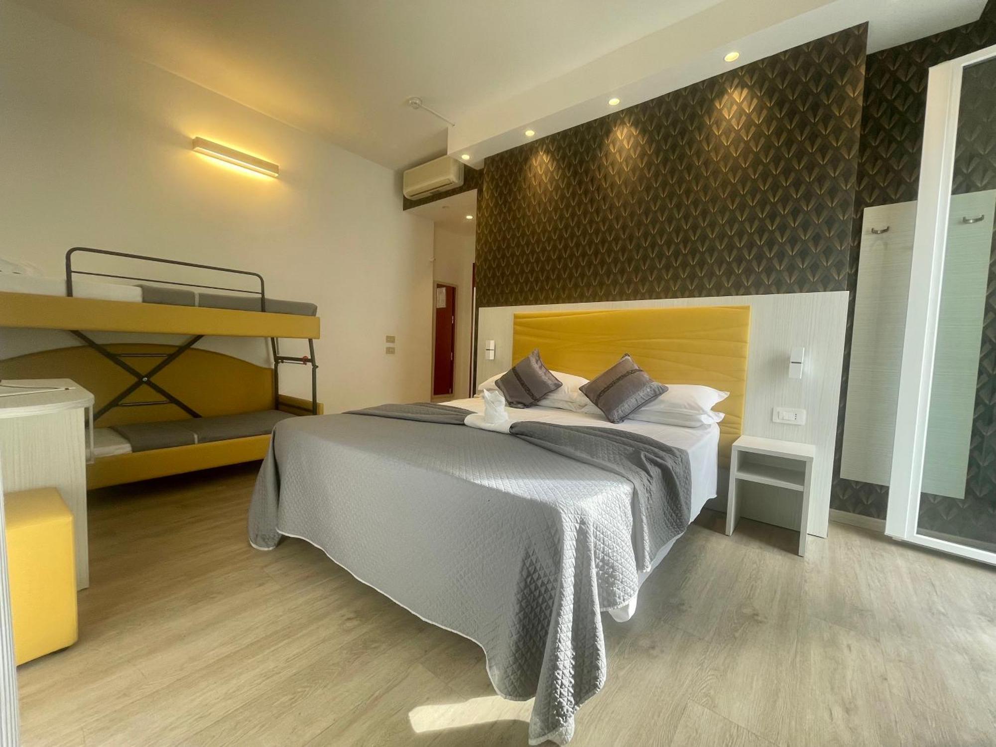 Hotel Eiffel Rimini Extérieur photo